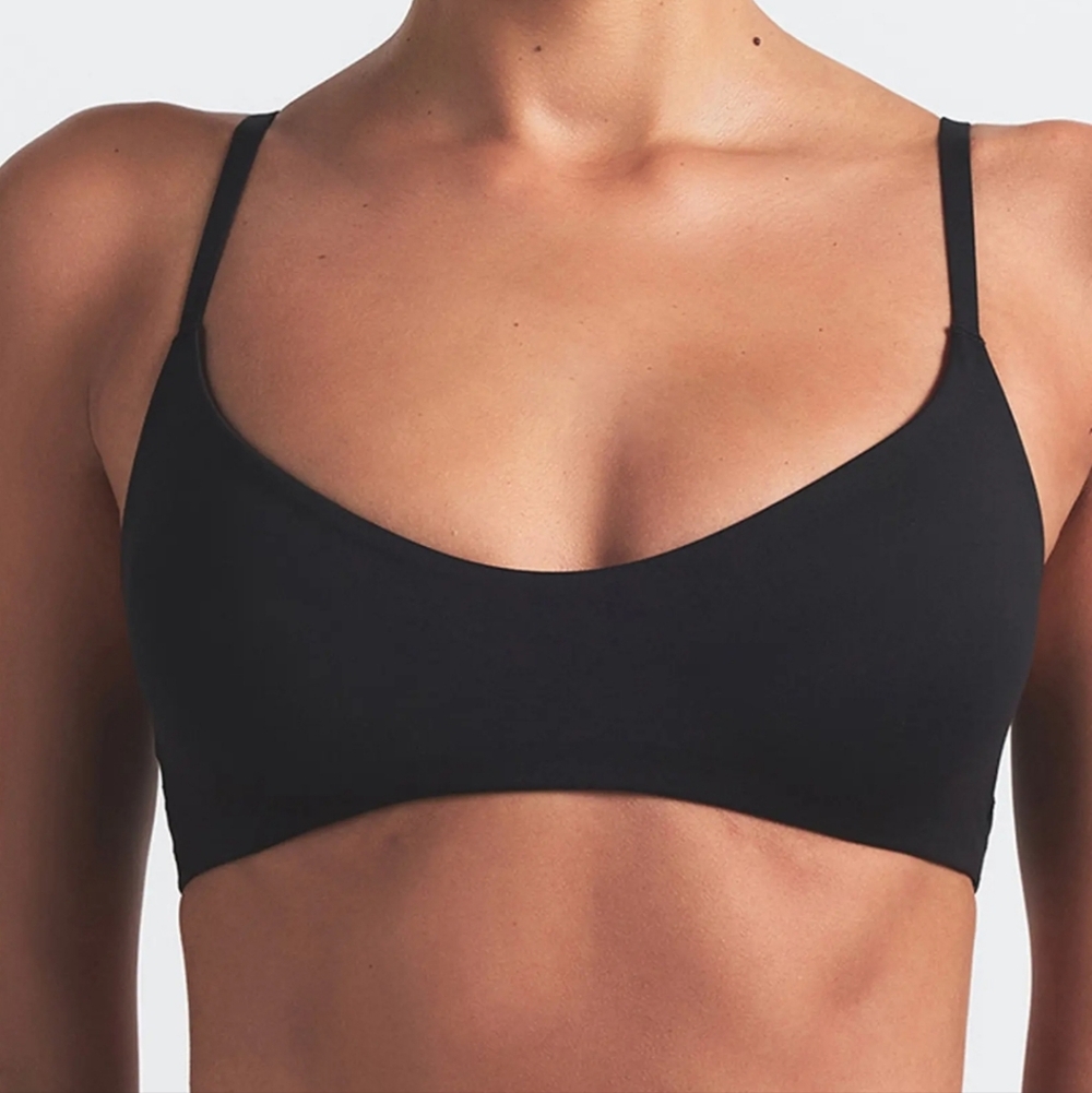 NIKE SKIMS MATTE MICROSCOOP BRA; SIZE:LARGE  /SMALL